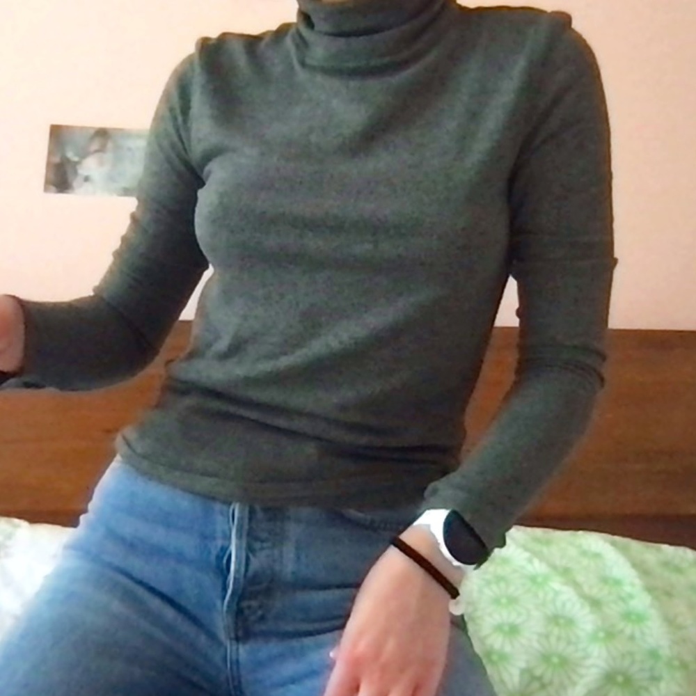 comfy grey turtleneck